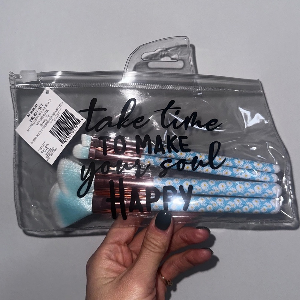Makeup Brush Set w/ reusable bag